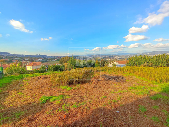TERRENO PARA CONSTRUÇÃO EM RORIZ, COM VISTAS DESLUMBRANTES